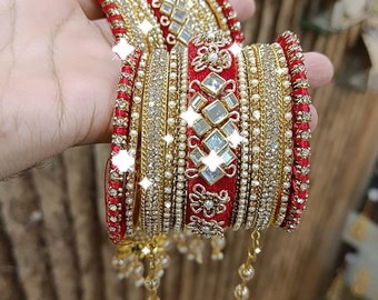 Samt Short Kundan Set mit Perle und Gold Jhumar Design Armreifen, Hochzeit Armreifen, indischer Schmuck, meistverkaufte Braut Armreifen