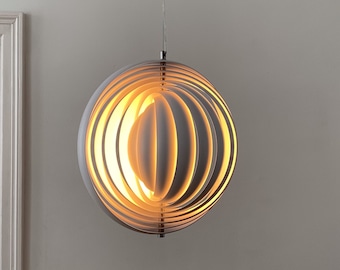 Tavolo da pranzo con lampada a sospensione | Lampada Sputnik | Design di metà secolo | Lampada a sospensione bianca | Plafoniera dal design spaziale