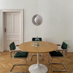 Tavolo da pranzo con lampada a sospensione Lampada Sputnik Design di metà secolo Lampada a sospensione bianca Plafoniera dal design spaziale immagine 3