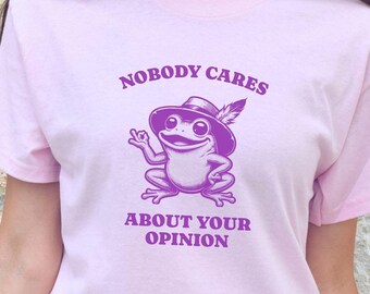 Rolig groda meme-tröja, fånig ohämmad bästa vän-t-shirt, olämplig t-shirt, sarkastisk Gen Z-tröja, konstig fairycore weirdcore-gåva