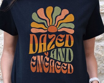 Maglietta retrò "Dazed and Engaged", maglietta "Husband 2025 Fidanzamento", regalo di addio al nubilato per il fidanzato, maglietta per la festa della sposa, maglietta "Future Mrs"