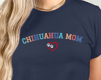 Chemise chihuahua maman chien mignon, adorable T-shirt maman chiwawa, cadeau petit chien 2025, tshirt drôle fête des mères, tee-shirt amoureux des animaux chemise grand-mère chien