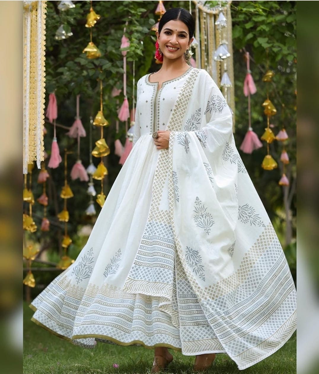 Buy Off White Anarkali Cotton Mulmul And Dupatta Tulle & Soft Work With For  Women by PREEVIN Online at Aza Fashions.