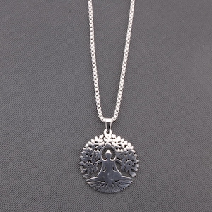 Levensboom van roestvrij staal, ketting is 29,5 cm gemaakt van roestvrij staal. Damesketting