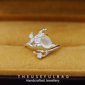 New Plum Blossom White S925 Sterling Silver Open End Ring