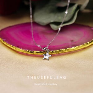 Colar de estrela, colar de estrela do mar em prata esterlina com opala azul, pingente de estrela do mar, colar de opala azul, colar com tema de praia, designs encantadores