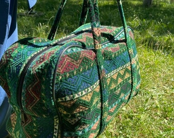 Vintage Duffle Bag With Kilim Pattern For Women, Hippie Design Weekender Travel Bag, Overnight Bag With Ethnic Turkish Rug Pattern