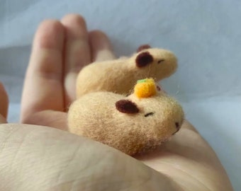 Needle Felted Pet,Felt Capypara,Gift for Capybara Enthusiasts,Felt Animal Sculpture,Capypara Ornament,Felt Capypara Deco,Animla Lover&#39;s Gift