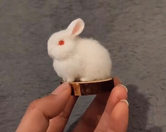 Mini Needle Felted Rabbit Sculpture, Wool Animal Ornament