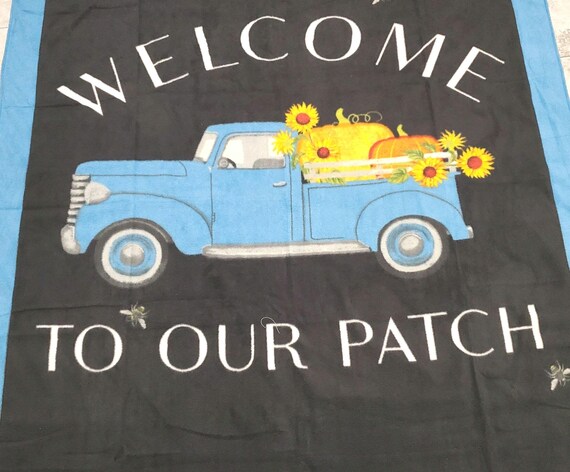 Beautiful Welcoming sunflower double layered fleece throw blanket.