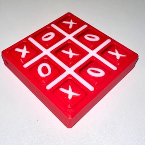 3D Printed - Tik Tak Toe Pocket Game Mini Gaming Keychain Fidget Toy Travel Fun Kids Adults