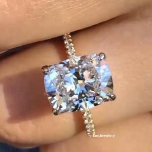 3.00 CT Cushion Cut Halo Engagement Ring Moissanite Diamond Ring 14K White Gold  Bridal Ring Sparkly Promise Ring Luxury Cushion Halo Ring