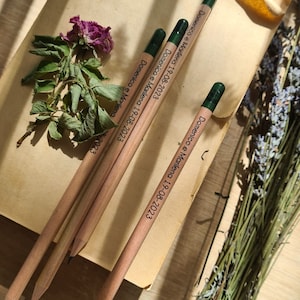 Penna per semi, Bomboniere per neonati, Regalo per la doccia per bambini, Regalo di nozze, Matita floreale, Matite personalizzate, ritorno a scuola, penna stampata, solo penna