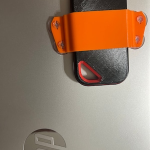 Space-Saving SSD Laptop Holder: Organize and Protect Your Sandisk Extreme, SSD Mounts Using Suction Cups.