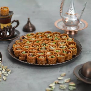 Pistachio Turkish Ottoman Palace Dessert, Baklava Gift Box, Daily and Freshly, Traditional Turkish Desserts, Turkish Delight, Homemade