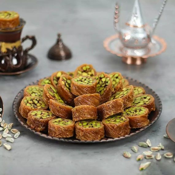 Turkish Ottoman Palace Dessert, Pistachio Baklava Gift Box, Daily
