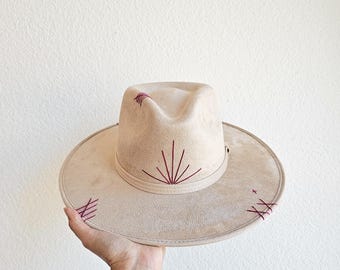 Embroidered Vegan Suede Rancher Hat | Cappuccino with Fuchsia Stitching