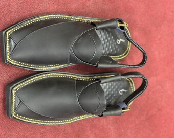 Handgefertigte Schwarz Leder Peschawori Chappal | Kaptaan Sandale