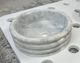 Rundes Aufsatzwaschbecken aus Carrara-Marmor | Handgefertigtes Waschtischwaschbecken aus Naturstein