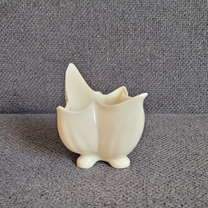 Antique porcelain vase Royal Worcester 1872