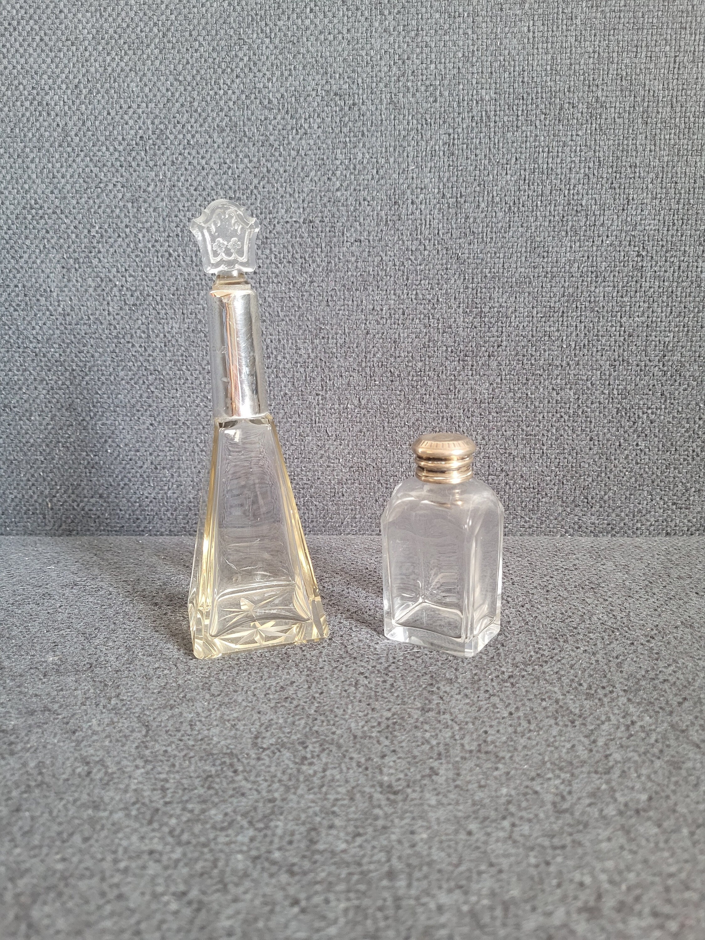 シルバーのビンテージ香水瓶 2 つ。 - Etsy 日本