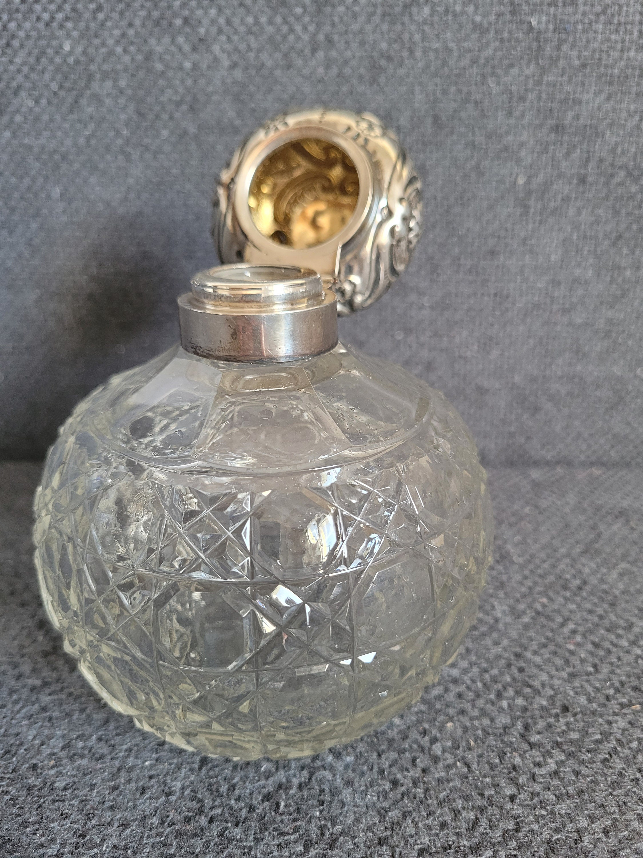 英国アンティーク クリスタル香水瓶 1901 - Etsy 日本