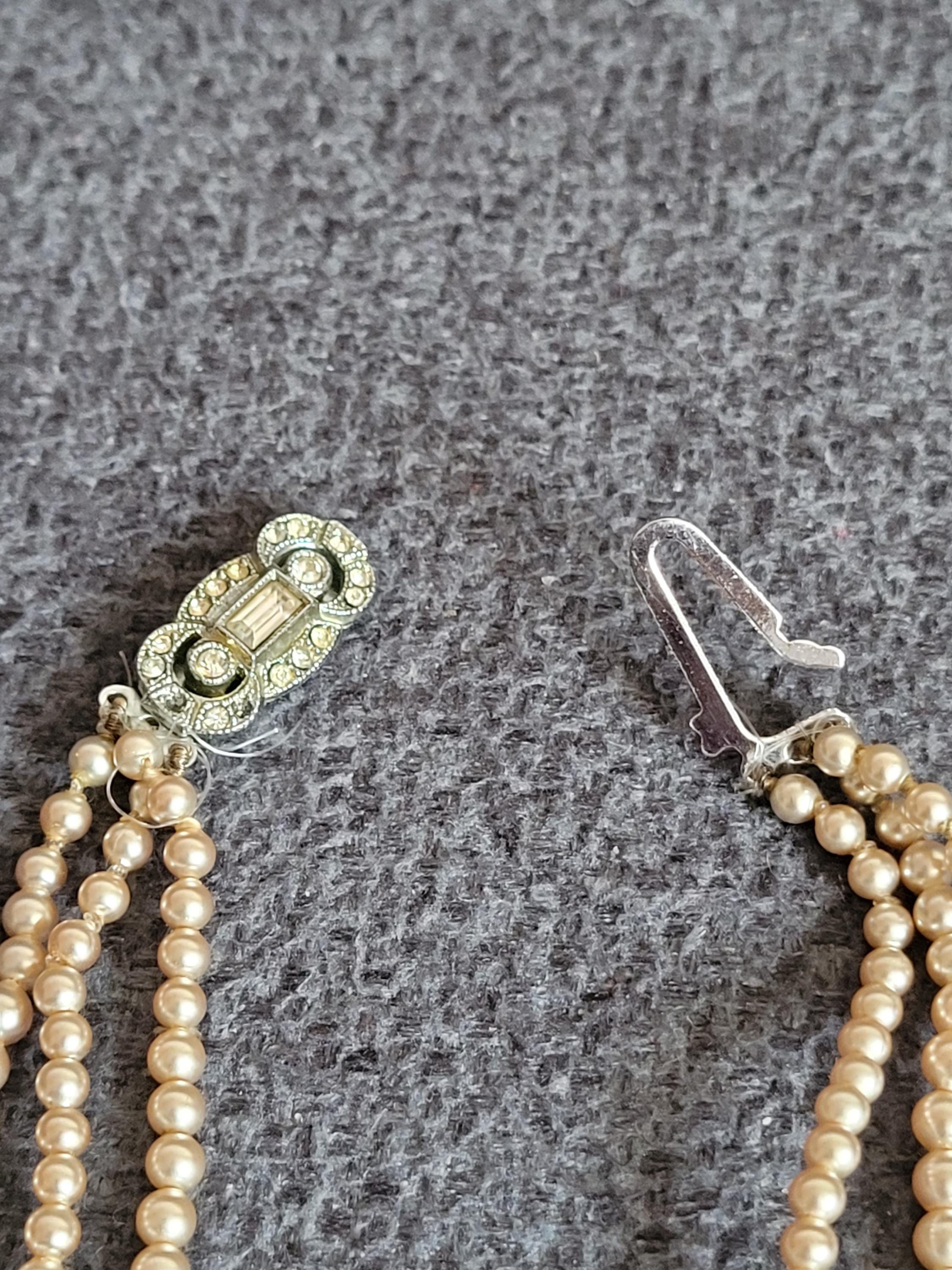 Collier Ancien 3 Rangs De Perles - Années 1960 - Fermoir Joli (occasion)