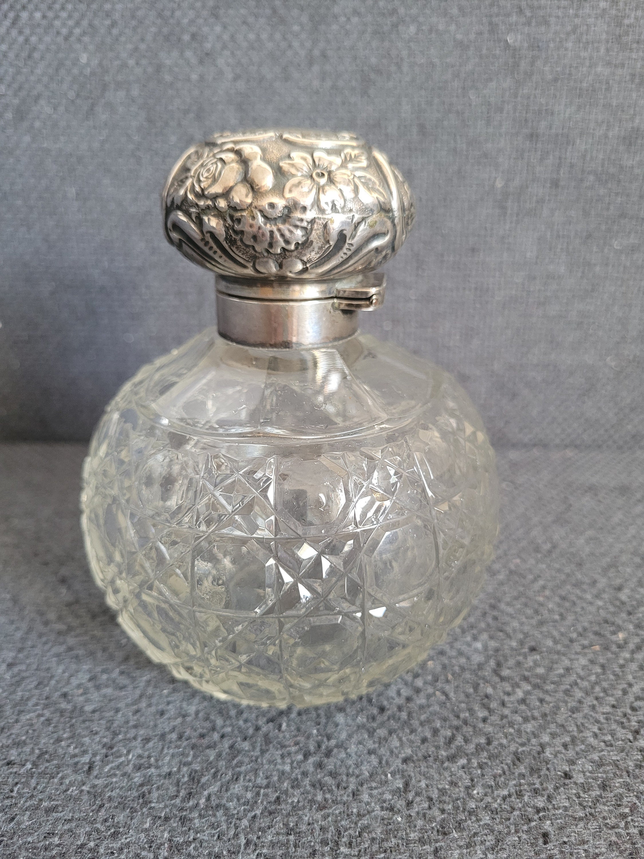 英国アンティーク クリスタル香水瓶 1901 - Etsy 日本
