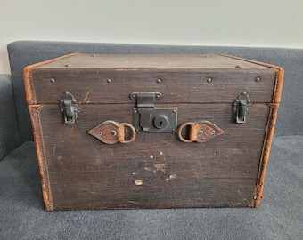 Antique carriage travel trunk