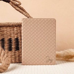 Coffee Brown Woven Leather Kindle Case, Kindle Paperwhite Case 12 Gen, 11 Gen, Personalization Kindle Case, All new kindle 6&quot; 2024 Case