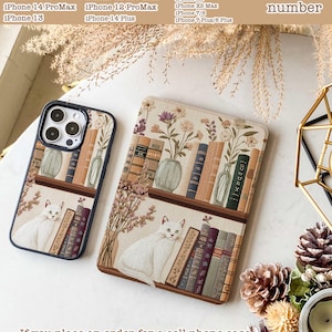 Pode incluir: Duas capas de telefone com um gato branco e livros em um design de estante. A capa &agrave; esquerda &eacute; preta e a capa &agrave; direita &eacute; branca com detalhes florais. O texto "N&uacute;mero do modelo iPhone" est&aacute; no topo da imagem.