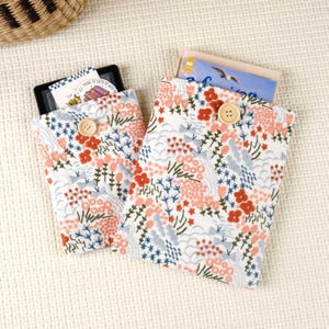 Custodia per Kindle con ricamo "Giardino Rosso", custodia per e-reader, custodia Kindle Colorsoft, custodia per iPad Mini, accessori per libri, regalo per amanti dei libri