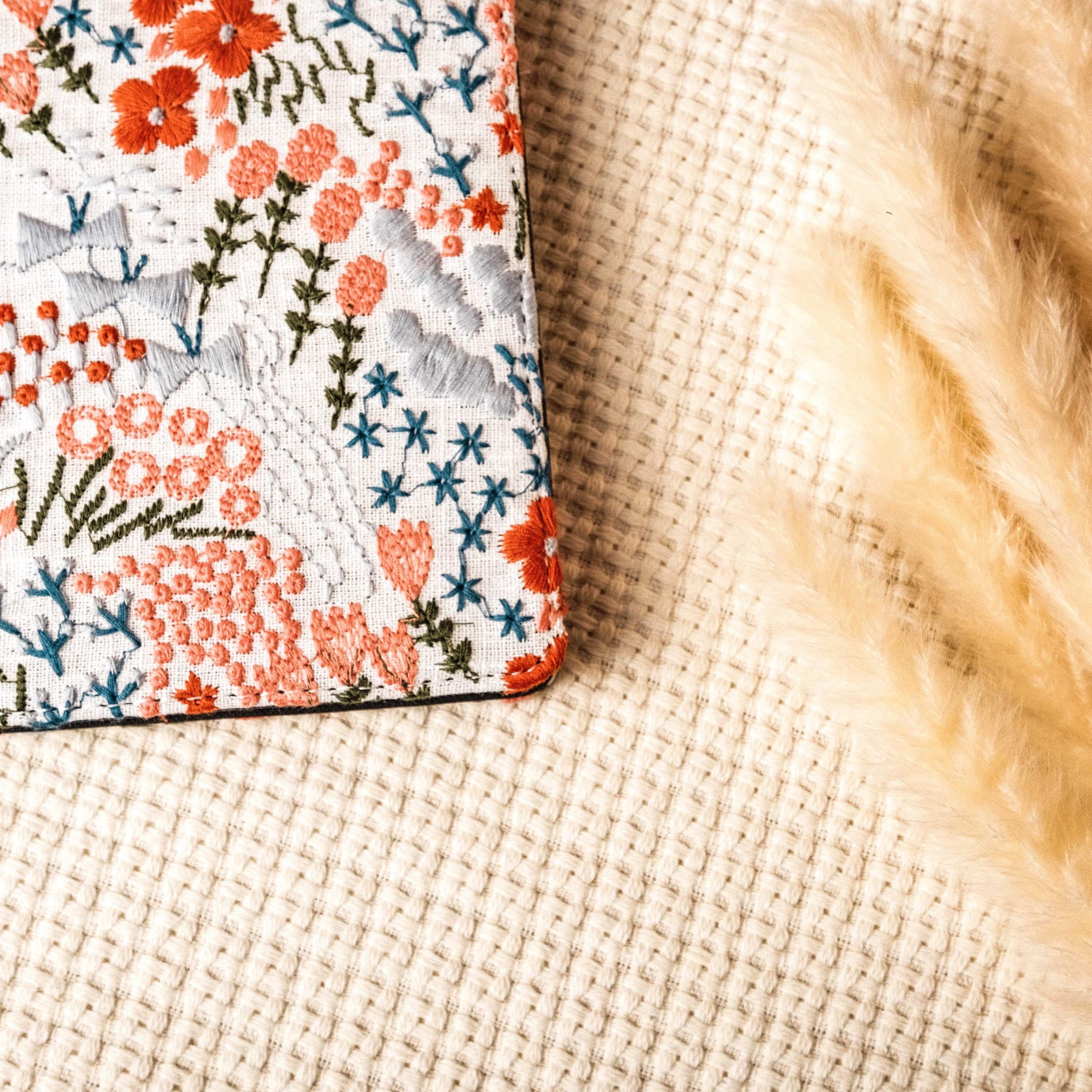Red Small Garden Embroidery Kindle Case, Personalization Kindle Case, All new kindle 6&quot; 2024 Case, Kindle Paperwhite Case 12 Gen, 11 Gen