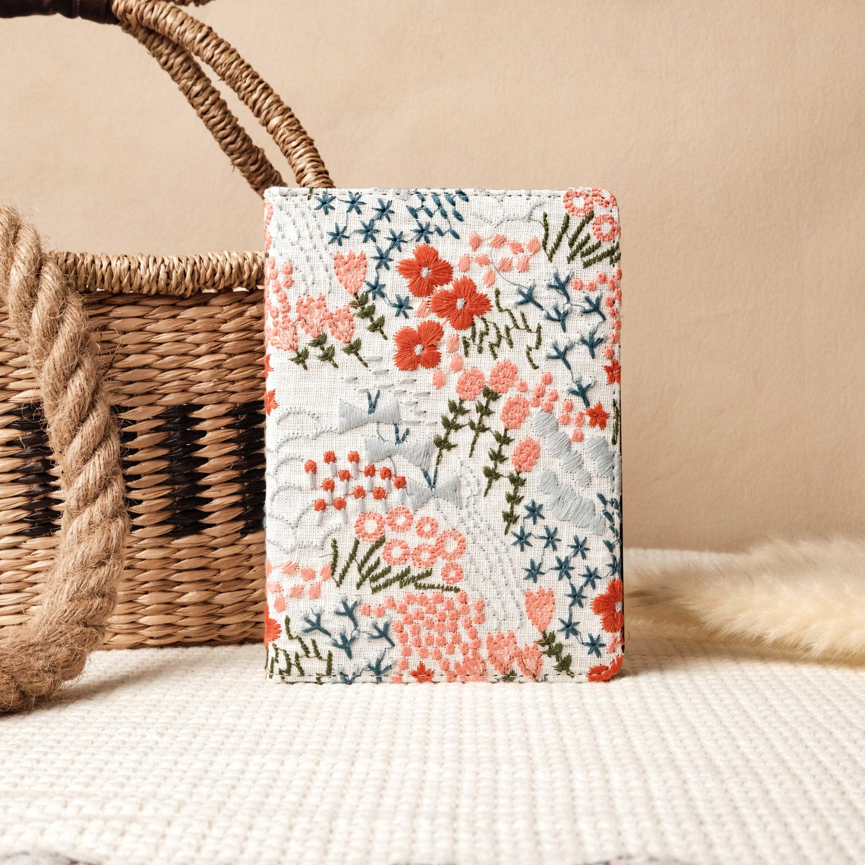 Red Small Garden Embroidery Kindle Case, Personalization Kindle Case, All new kindle 6&quot; 2024 Case, Kindle Paperwhite Case 12 Gen, 11 Gen