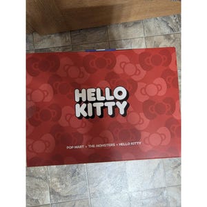 Figura de peluche de vinilo Labubu de Pop Mart The Monsters x Hello Kitty, nueva en caja. imagen 3