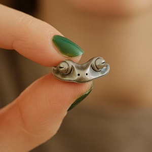 Anillo ajustable de rana, anillo plateado con cara de rana, anillo plateado con forma de sapo, anillo punk plateado, anillo plateado con ojos de rana