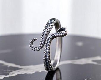 Adjustable Ring - Octopus Tentacles Ring - Squid Sea Creature Beach Summer - Gothic Goth Jewelry
