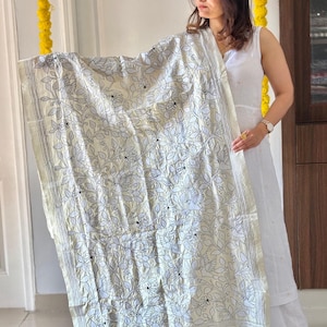 Cream Hand Embroidered Kantha Stitch Silk Dupatta | Semi Tussar Silk Dupatta | Silk Shawls for Weddings | Kantha Dupatta/Kantha stole
