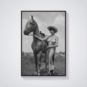Plakat Vintage Cowgirl, Vintage Western Pin Up Print, Wystrój rodeo Americana z połowy wieku, Sztuka ścienna Western, Plakat Cowgirl, Estetyczny wystrój