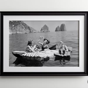 Women Eating Spaghetti, Vintage Photography,  Black and White Art, Vintage Wall Art, Funny Wall Art, Retro Wall Decor,  Aesthetic Print