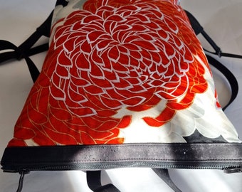 Rugzak 'Kikuko' (B). Vintage kimonorugzak van zijde en kurk. 13-inch laptoprugzak, avondrugzak