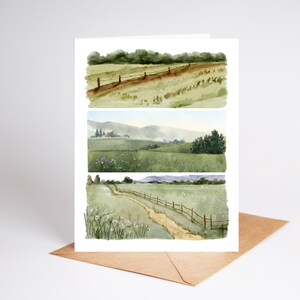 Cartão dobrado para impressão de paisagens em aquarela, arte da natureza pintada, campo verdejante de verão com colinas onduladas, impressão em casa, download instantâneo