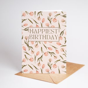 Cartão de felicitações para impressão de feliz aniversário com tulipa creme e rosa, cartão de aniversário floral de primavera, cartão dobrado 5x7, download instantâneo, impressão em casa