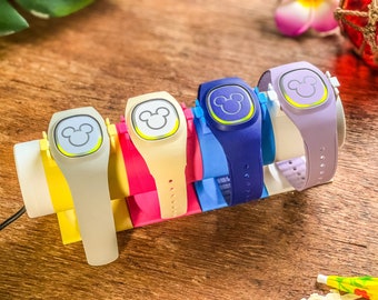 Magic Charger (Family 4 Pack) for Disney Magic Band Plus  - The best way to keep your Magic Band Plus Charged on you next trip!