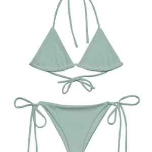 Salbeigrüner recycelter String-Bikini, zweiteiliger Badeanzug, Resort Wear, Boho Bademode, Badeanzug, Bikini
