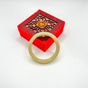 Green Onyx Bangle: Natural Stone Jade-Inspired Bracelet