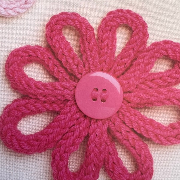knitted flower - i-cord
