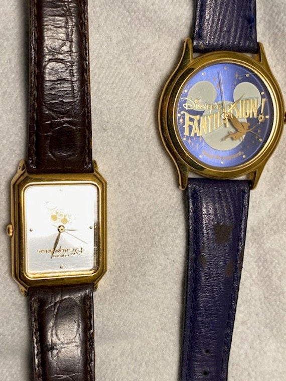 Two Watches from Tokyo Disneyland - Tokyodisneylan