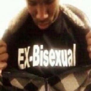 Ex-Bisexual Y2K Grafik Tee Internet Nostalgie Lustig Ironischer Text