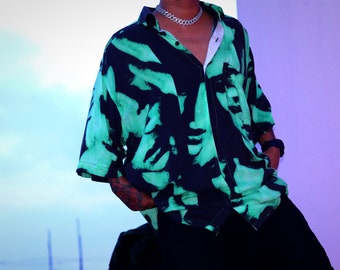 Camisa "Caras" de media manga de gran tamaño, estilo veraniego, ropa vanguardista.